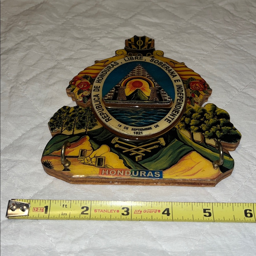 Lacquered Wood Colorful Coat Of Arms Of Honduras Wall Hanging Plaque - Picture 3 of 4